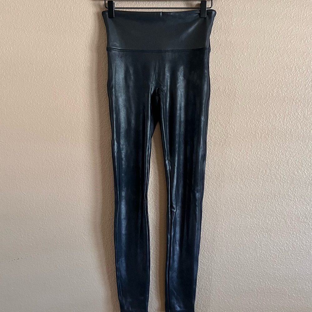 Spanx Black Metallic / Shimmer Leggings Size Medium